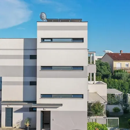 Mato 1 Apartman Zára