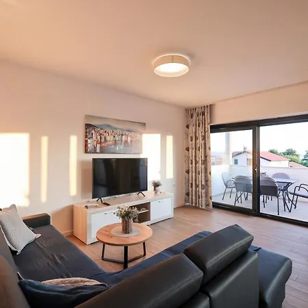 Appartement Mato 1 *